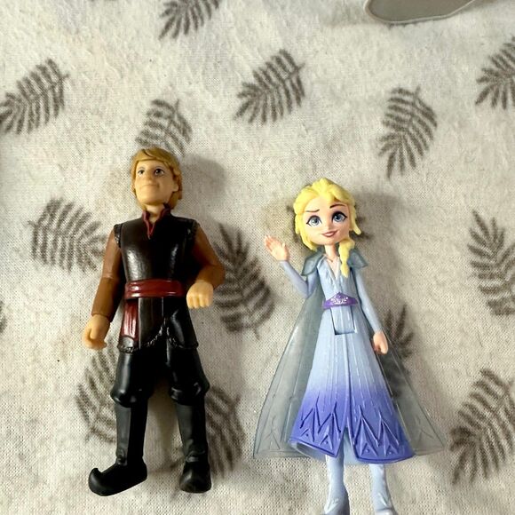 Frozen Figures Toy Lot - Picture 7 of 9